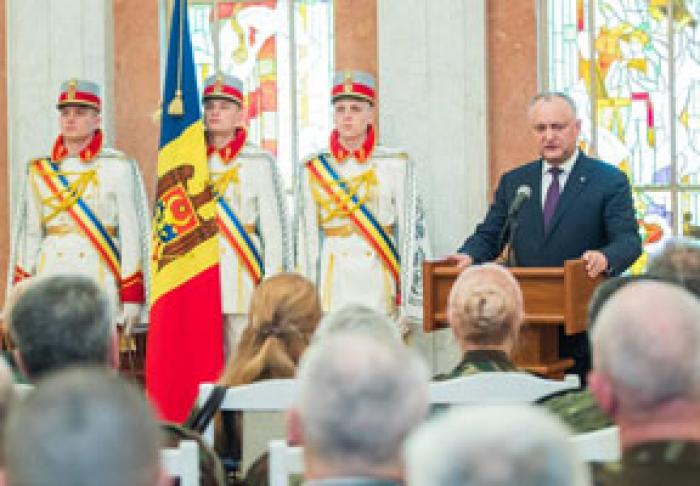 PREŞEDINTELE IGOR DODON A OFERIT DISTINCŢII PARTICIPANȚILOR LA ACŢIUNILE MILITARE DIN AFGANISTAN