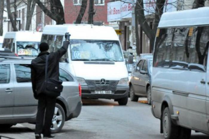 Проверки столичных микроавтобусов: полиция выявила 19 нарушений