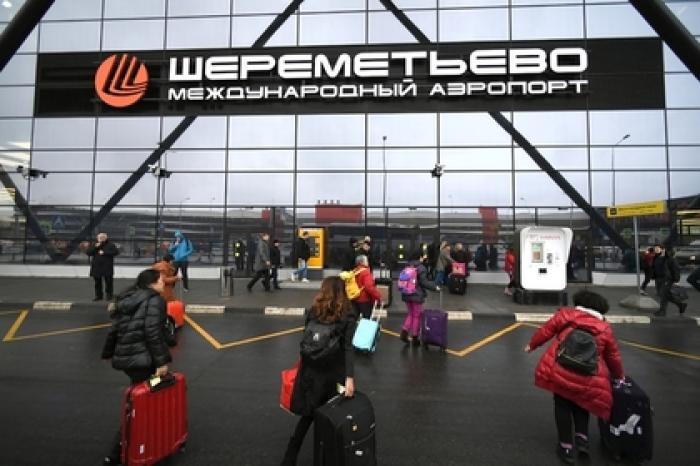 Российские полицейские не поняли иностранца и задержали самолет
