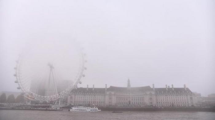 Розовый туман окутал Великобританию