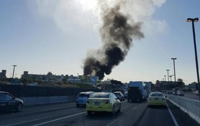 Самолет упал на жилые дома в Австралии