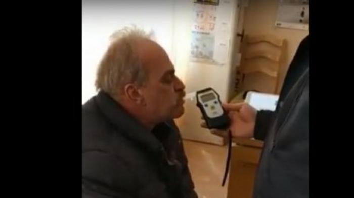 Семейного врача поймали пьяным за рулем служебной машины