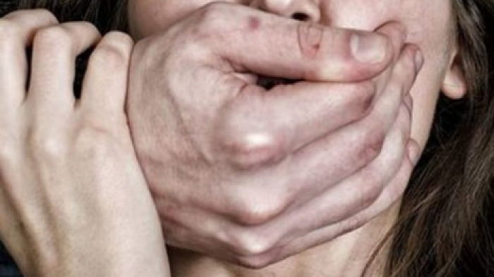 Шокирующий случай в Хынчештском районе: 15-летнюю девочку в течении нескольких лет насиловал родной отец
