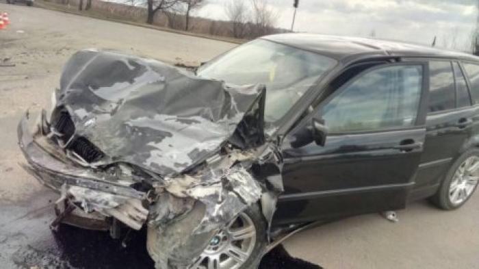 У Южного автовокзала в Кишиневе столкнулись два автомобиля