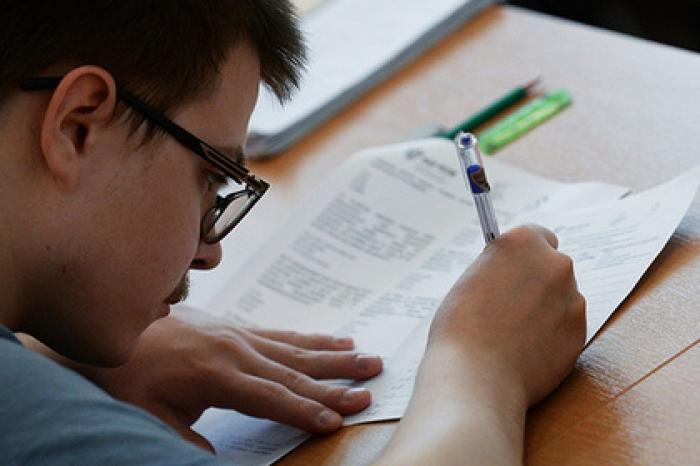 В Госдуме заступились за троечников