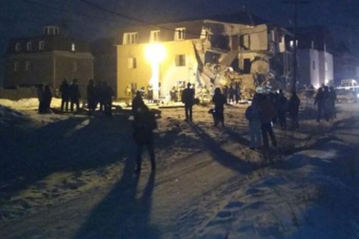 В Красноярске после взрыва обрушился жилой дом
