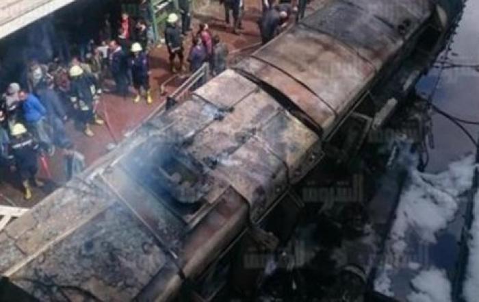 В пожаре на вокзале Каира погибли десятки людей