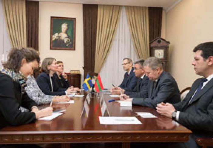 AMBASADORII SUA ŞI SUEDIEI AU DISCUTAT CU LIDERUL TRANSNISTREAN PERSPECTIVELE NEGOCIERILOR ÎN FORMATUL "5+2"