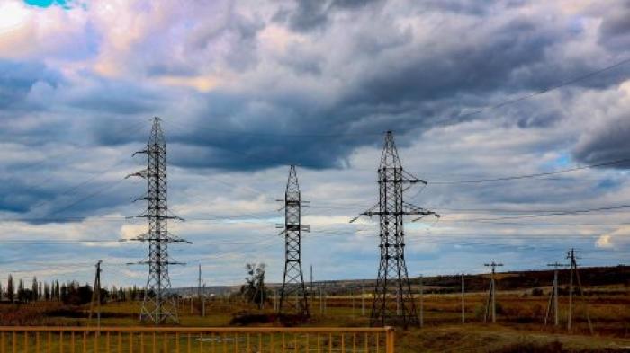 Более 20 населенных пунктов Молдовы остались без электричества из-за сильного ветра