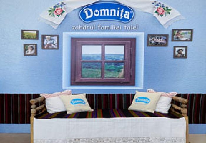 BRANDUL „DOMNIŢA” A BUCURAT VIZITATORII MOLDOVA FASHION DAYS CU AMINTIRI DIN COPILĂRIE