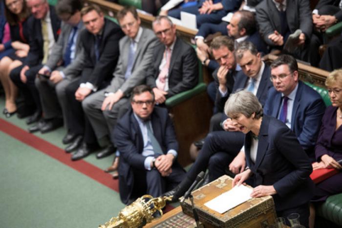 Британские депутаты отказались от жесткого Brexit
