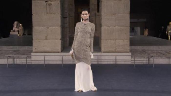 Chanel представит последнюю коллекцию Лагерфельда