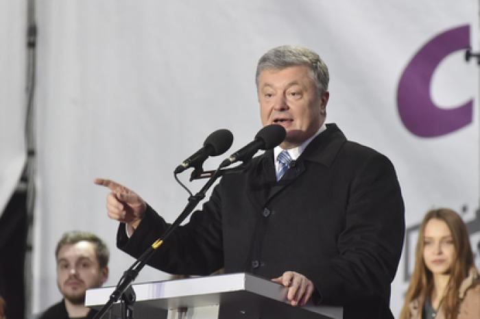 Лидеры президентской гонки на Украине сорвали последние теледебаты