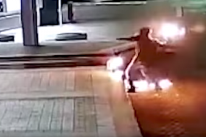 Мэрию в Красноярске забросали коктейлями Молотова