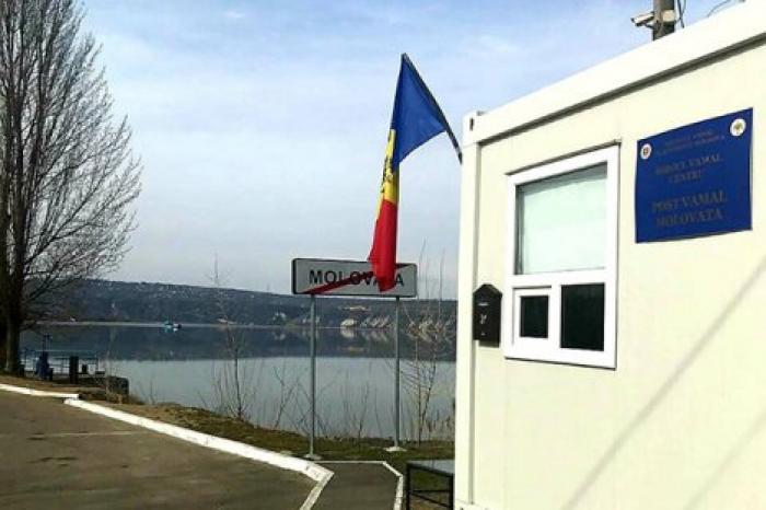Паромная переправа "Моловата" возобновила работу
