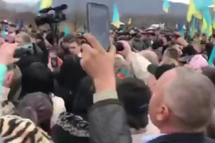 Порошенко поблагодарили за бедность