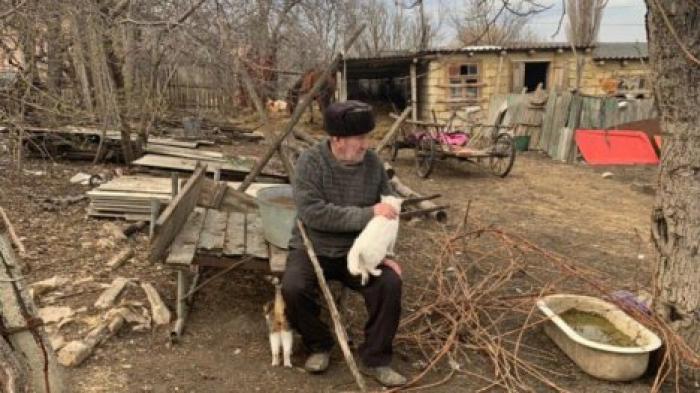 Появились фото с места пожара в Унгенском районе, где погибла 73-летняя женщина