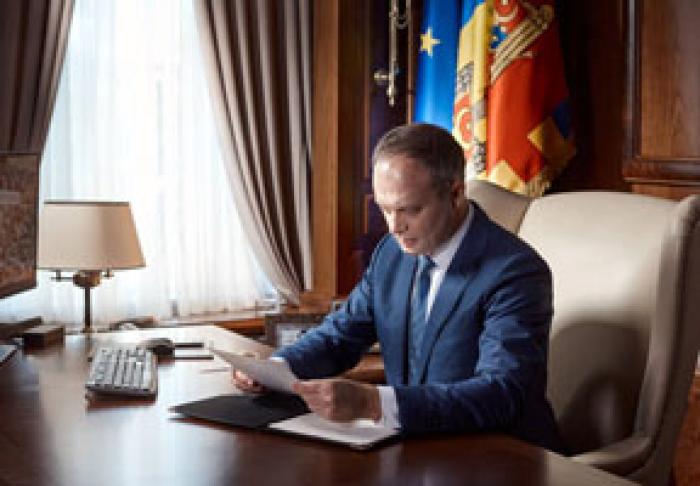 PREŞEDINTELE PARLAMENTULUI A SEMNAT LEGILE APROBATE PRIN ANGAJARE DE RĂSPUNDERE A GUVERNULUI