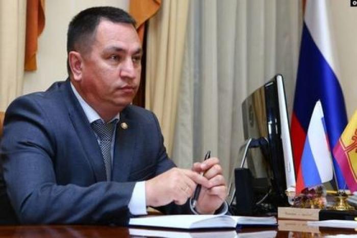 Российский чиновник объяснил низкие зарплаты врачей и учителей ленью