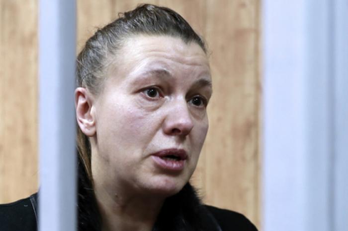 Соседи рассказали о жизни арестованной матери девочки-маугли