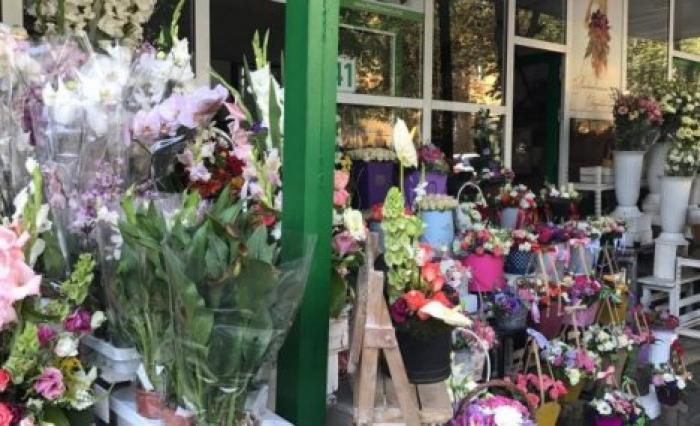 В праздничные дни у цветочных рынков установят налоговые посты