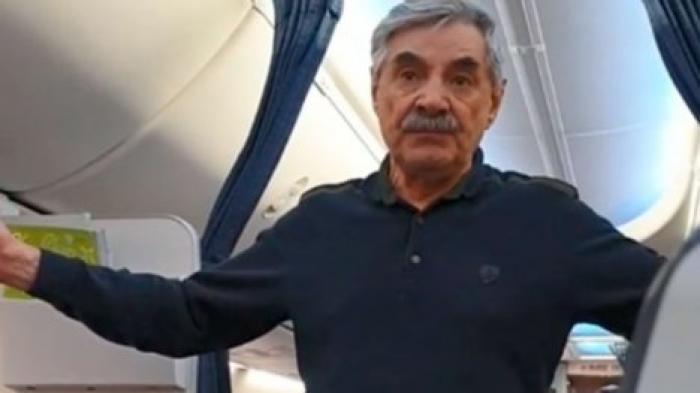 Актера Панкратова-Черного высадили из самолета из-за "неадекватного поведения"