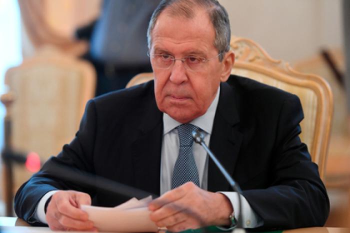 Лавров рассказал об отбившемся от рук Порошенко