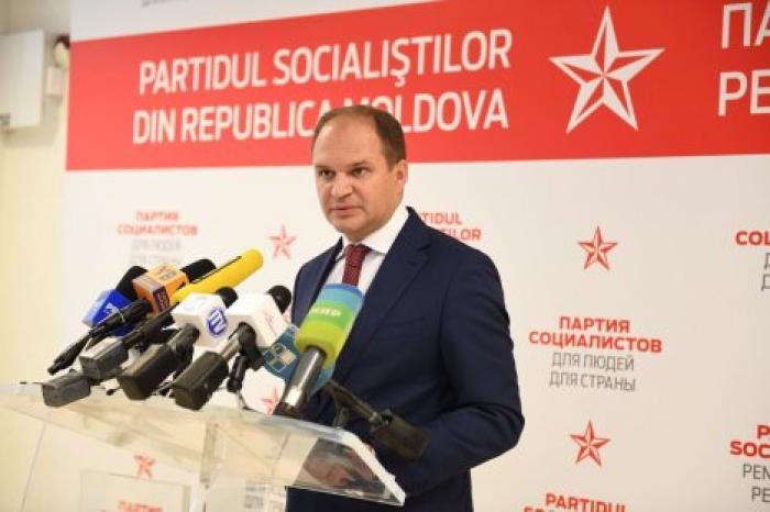 Майю Санду и Андрея Нэстасе пригласили в парламент обсудить официальный статус русского языка, избрание главы ПСРМ спикером и ...