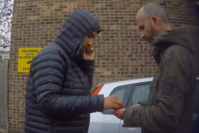 Наркокурьеры доставили британцам товар за 228 секунд