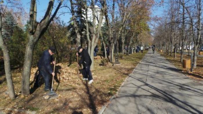 Около 2000 жителей столицы приняли участие в генеральной уборке