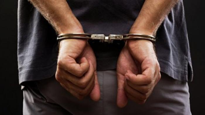 Полицейского из Дрокии задержали при получении взятки