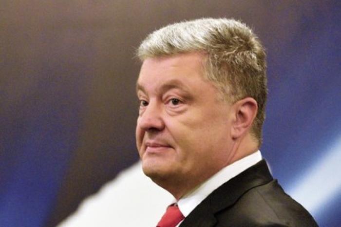 Порошенко снова позвал Зеленского на дебаты