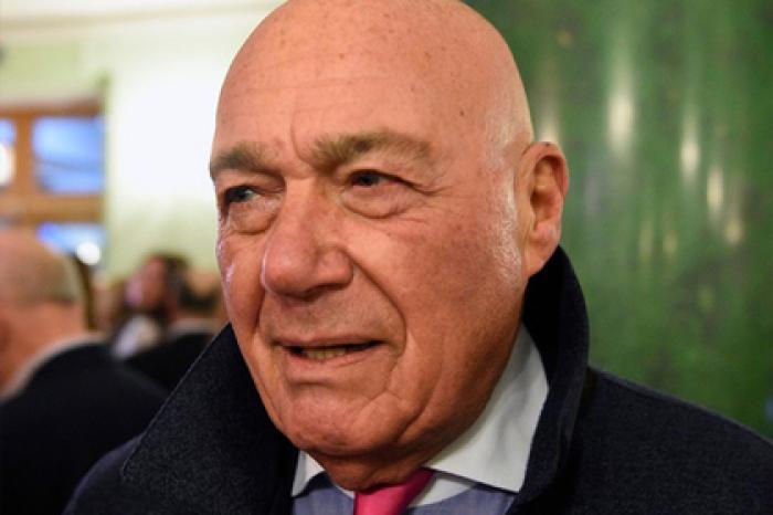 Познер оценил свой возраст и пристыдил общество за жестокость к старикам