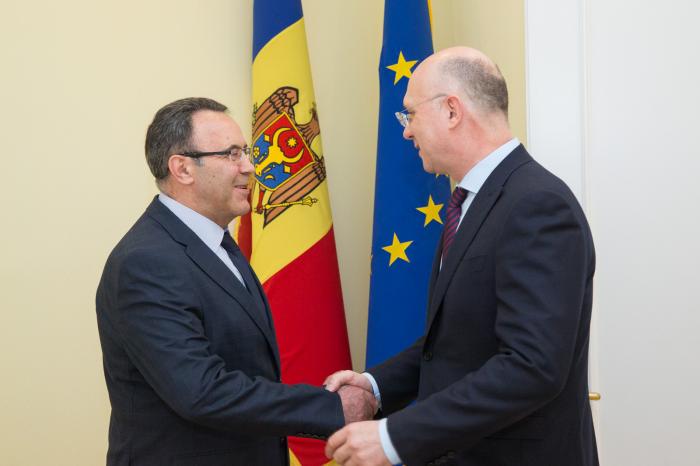 Premierul Pavel Filip l-a primit pe ambasadorul Ucrainei în Republica Moldova, Ivan Gnatîșin