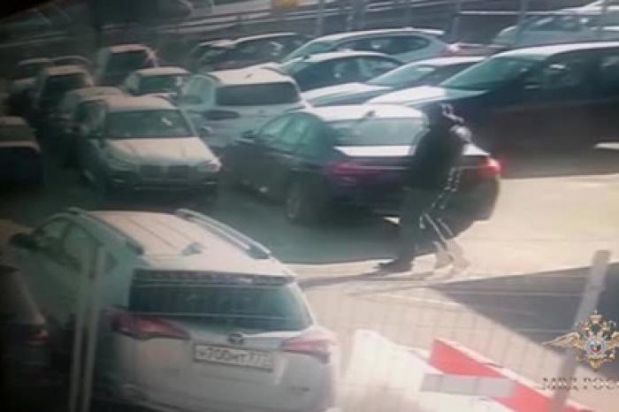 Рецидивист угнал первый в России BMW Х7 и попал на видео