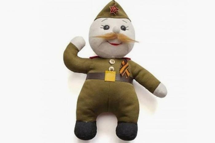 Российские ветераны обозлились на «похабные» игрушки ветеранов