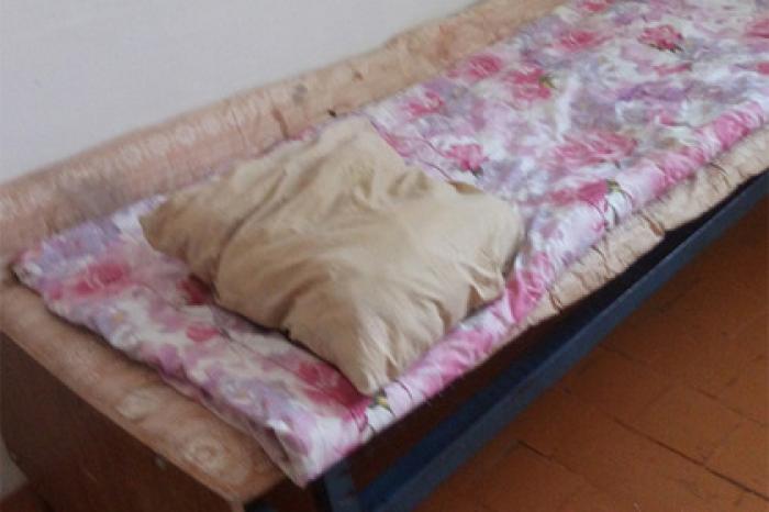 Российские врачи приняли агонию за буйство и оставили больного умирать взаперти