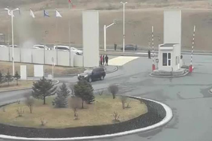 Вероятный приезд лимузина Ким Чен Ына в российский вуз попал на видео