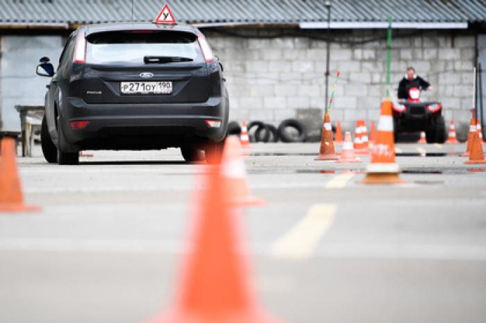 В ГИБДД предложили усилить контроль автошкол