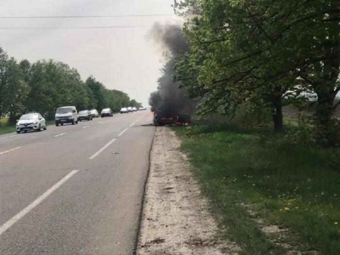 В Оргеевском районе на ходу загорелся автомобиль