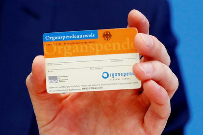 Всех немцев решили сделать донорами