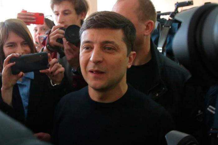 Зеленский обвинил Порошенко в превращении в шоумена