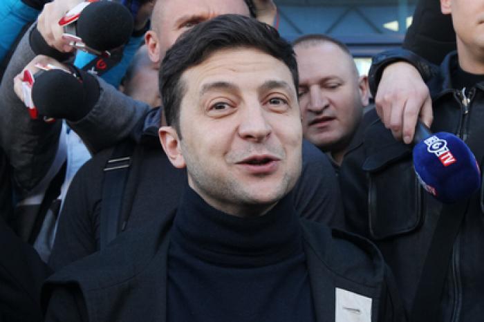 Зеленский перешел на русский во время дебатов с Порошенко