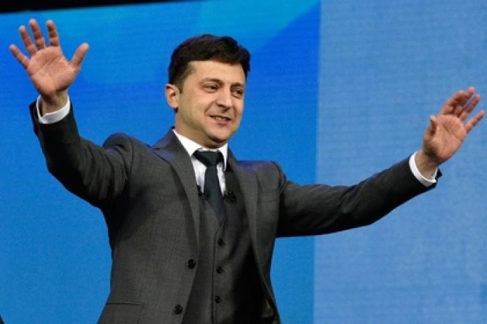 Зеленского захотели снять с выборов накануне голосования