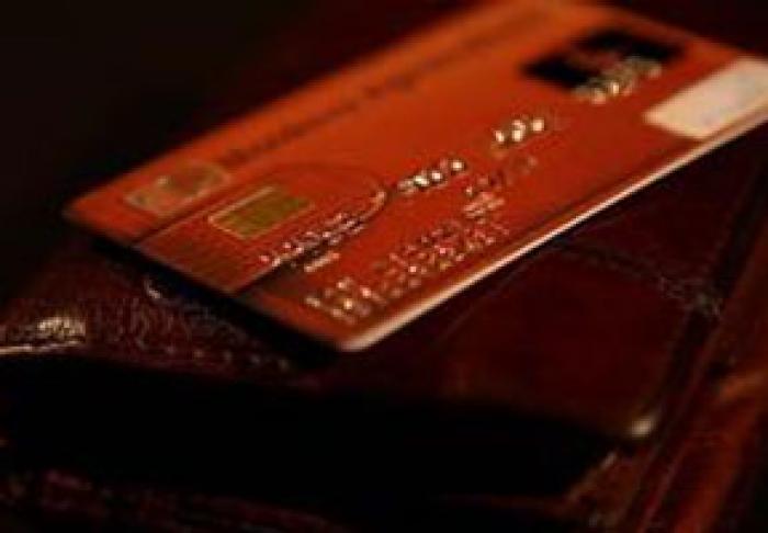CETĂŢENII MOLDOVEI FOLOSESC TOT MAI MULT CARDURILE BANCARE – BNM
