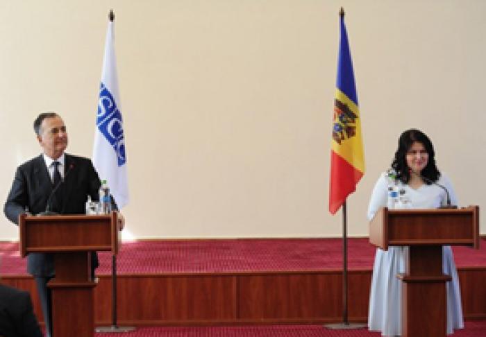 CRISTINA LESNIC A CONFIRMAT CĂ AUTORITĂŢILE MOLDOVEI AU CONTRIBUIT LA SOLUŢIONAREA PROBLEMELOR UZINEI METALURGICE DE LA RÎBNIŢA