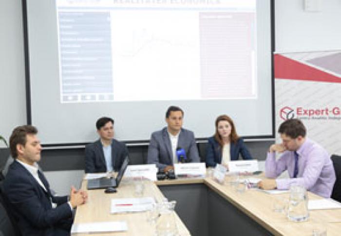 EXPERT-GRUP: INSTABILITATEA POLITICĂ AR PUTEA SUBMINA CREȘTEREA ECONOMICĂ