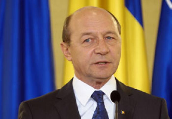 FOSTUL PREŞEDINTE AL ROMÂNIEI CONSIDERĂ CĂ PARTIDELE PARLAMENTARE DIN MOLDOVA „TREBUIE SĂ AJUNGĂ LA O ÎNŢELEGERE”