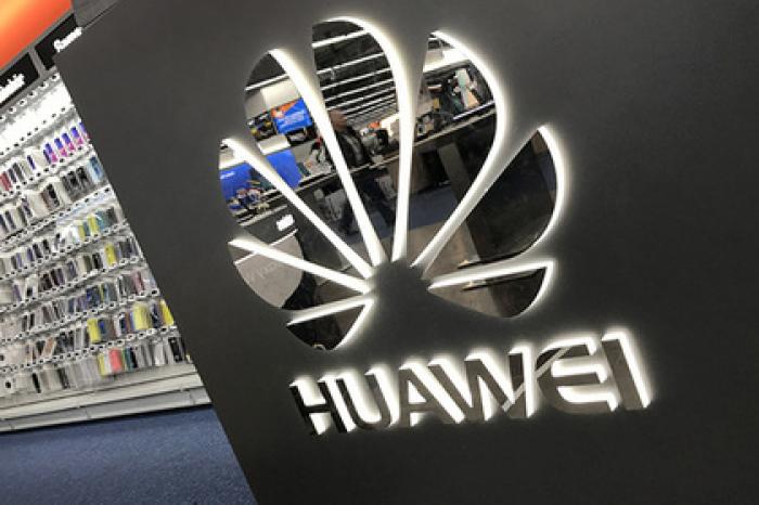 Huawei захотела засудить США