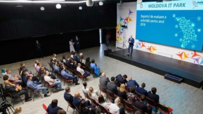 Итоги первого года работы Молдова-IT-парк: средняя зарплата сотрудников - 28 тысяч леев
